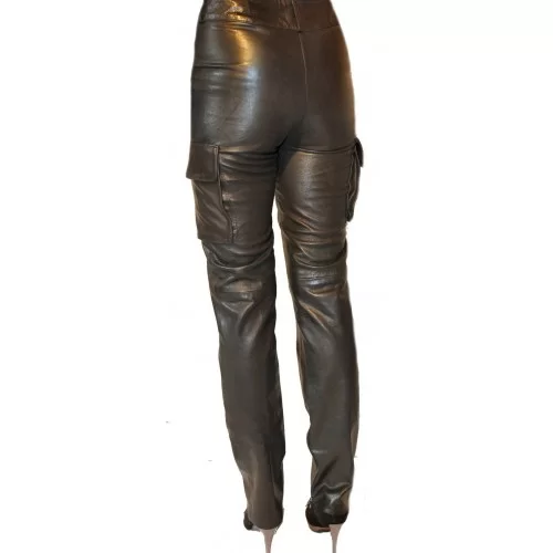 Pantalon style cargo en cuir d'agneau noir modèle Dona